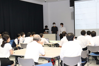 問題解決のためのアイデア等を各グループごとに発表